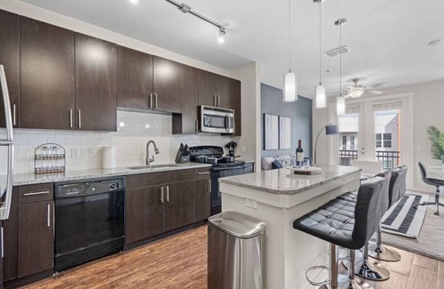 Courier City - Oscawana Apartment | Pool - Gym - FREE parking - Luxury Penthouse - 1