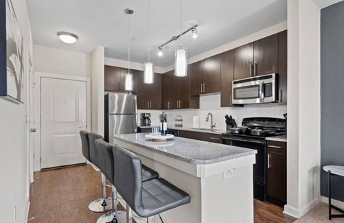 Courier City - Oscawana Apartment | Pool - Gym - FREE parking - Luxury Penthouse - 1