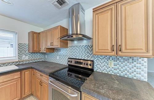 Sarasota House | Pool Home in Sarasota near Legacy Trail & Downtown