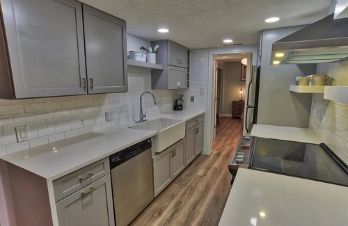 Warrior's Mark Condo | Pool & hot tub. Family friendly. Easy access to downtown Breckenridge.