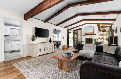 Round Rock West House | Pool & Hot Tub Luxury Escape Gym & Gameroom