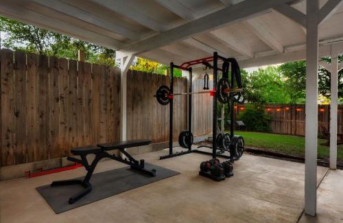 Round Rock West House | Pool & Hot Tub Luxury Escape Gym & Gameroom