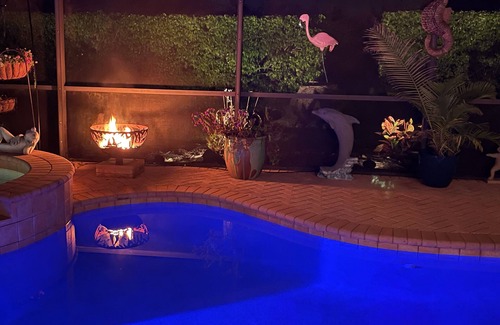 Palm River Estates House | Pool/hot-tub Pet Friendly home with outdoor kitchen