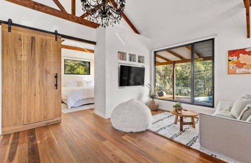 Fernmount Villa | Pool House Bellingen