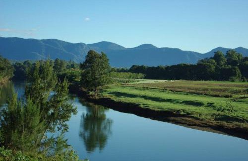 Fernmount Villa | Pool House Bellingen
