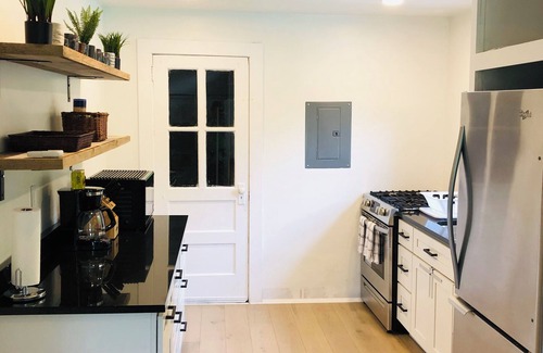Circleville House | Pool house on a park-like estate, Pet friendly, 7 min to LegoLand.