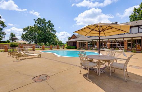 De Soto House | Pool, Lake and Patio Sweeping De Soto Estate