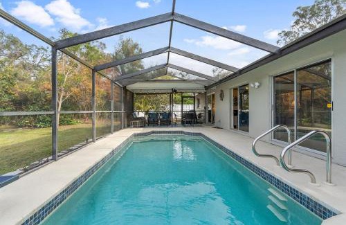 Whitfield House | Pool on the Lake, Peaceful, Close to Beaches, Restaurants and More!