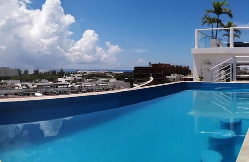 Gonzalo Guerrero Apartment | Pool Paradise Walk to Beach/Shopping Best Price!