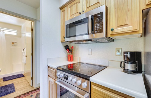 Paradise Valley Village Cottage | Pool & Patio Access: Sunny Phoenix Casita!
