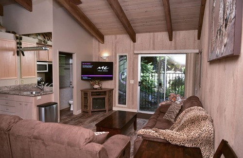Mount Helix House | Pool Side Safari Cabin