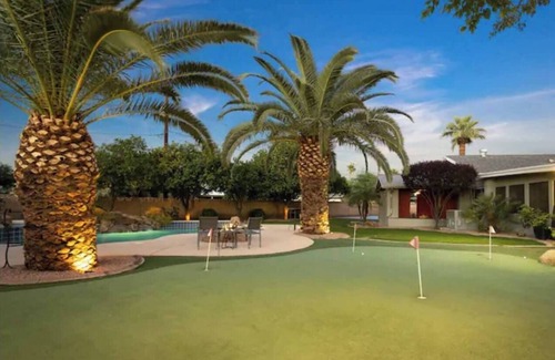 Pointe Scottsdale House | Pool Spa Golf Basketball Court