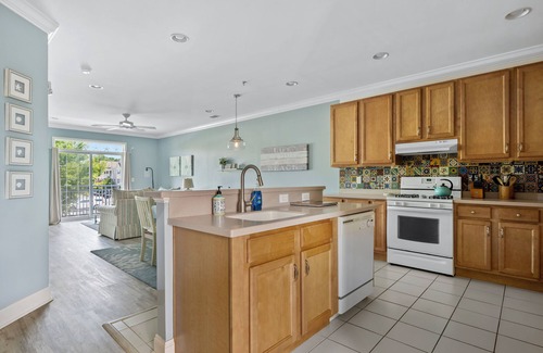 Rehoboth Beach Condo | POOL,TENNIS,FITNESS COMMTY, BIKE/WALK TO BEACH/BOARDS