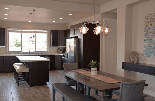 Santa Clara House | Pool + Theater + Arcade + Canyon View + Sleeps 22 + Across from pool entrance