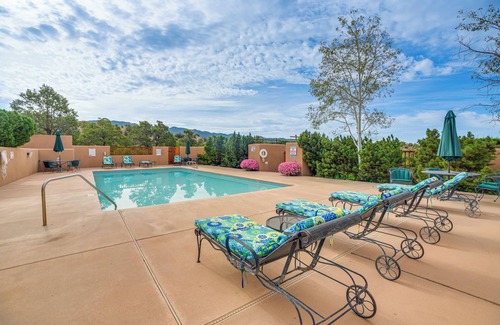 Nambe Pueblo House | Pool & Trail Access: Mtn-View Home in Santa Fe