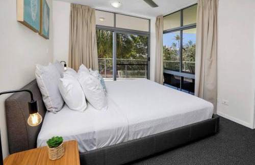Cairns Central Business District Apartment | Pool View City Centre Apartment 202