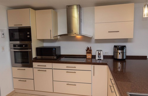 Oranjestad-West Condo | Pool view, gym 2BR/2BA Condo Steps from Eagle Beach