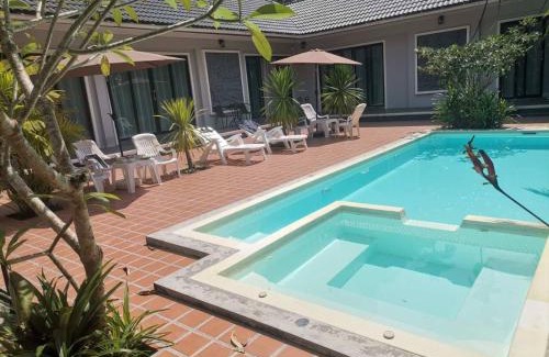Phrom Khiri House | Pool Villa Nita