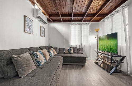 Aibonito Villa | Pool Villa Pet-friendly Near Beach
