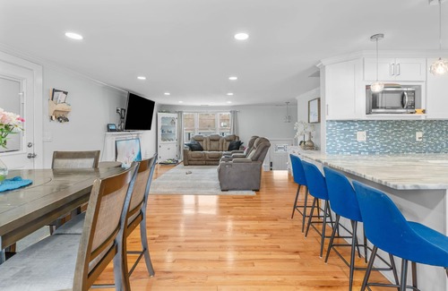 Centerville House | PoolOpen,hot tub,Firepit,Beach nearby