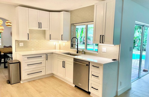 Boca Raton House | Poolside Boca luxury beach house