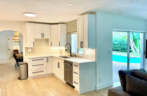Boca Raton House | Poolside Boca luxury beach house