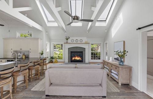 South Woodstock Cottage | Poolside Cottage at Woodstock Estates