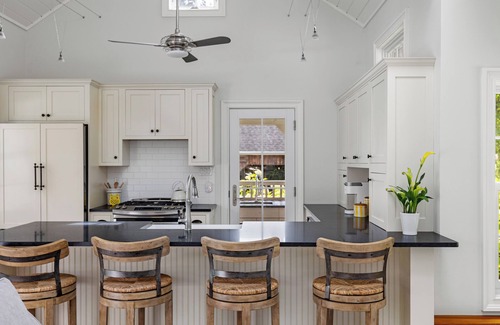 South Woodstock Cottage | Poolside Cottage at Woodstock Estates