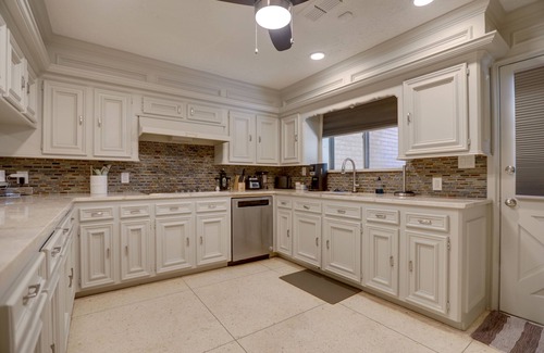 Braeswood Place House | Poolside Oasis Near Medical Center & NRG Stadium!