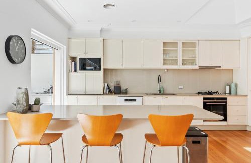 Lindfield House | Poolside oasis - Sydney