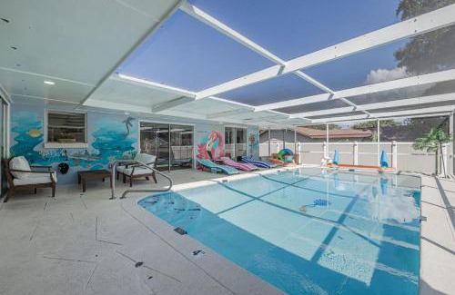 Clearwater House | Poolside Paradise Clearwater Family Friendly House