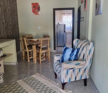 Keetmanshoop Apartment | Pooltjie's Self-catering Overnight