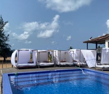 Amuwo Odofin Hotel | Popbeachclub Suites ilashe