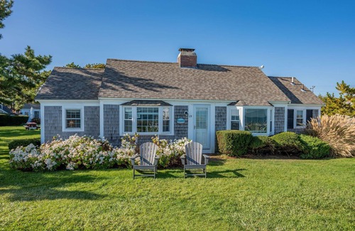 South Yarmouth Cottage | Popie's Place Cozy Cottage with Stunning Water Views