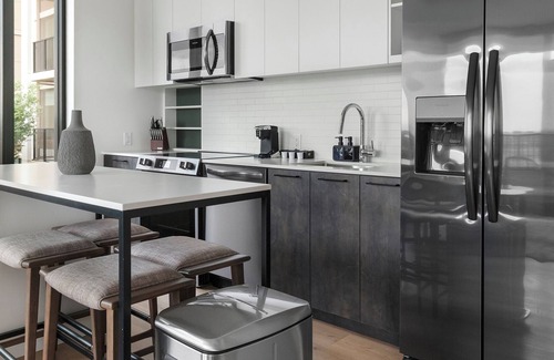 Southwest Apartment | PoplarHouse 2BD 4 - Two Bedroom Apartment, Sleeps 4