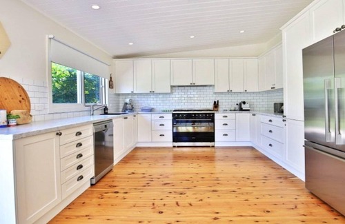 Exeter House | Poppy Cottage – delightful and pet-friendly cottage