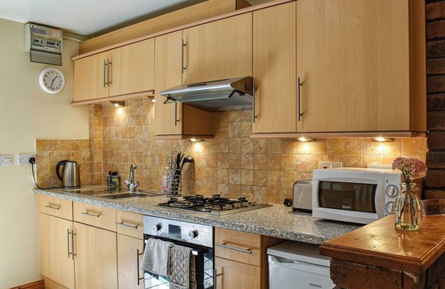 Skewen Cottage | Poppy Cottage - UK40102