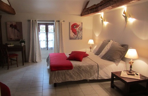 Castera-Lectourois House | Poppy Room - 2 to 4 people (2 adults + 2 children)