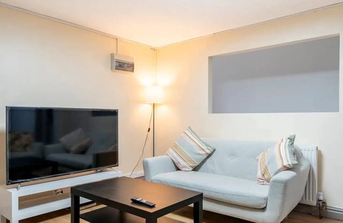 Bordesley Apartment | Popular Points of Interest Near to New Street Station