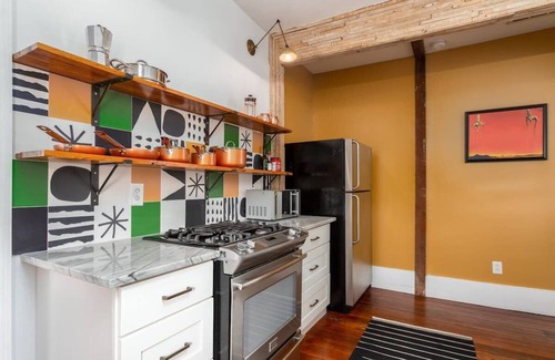 Cannonborough Elliotborough House | Porch & Palmetto | 2 Flats + Patio + Free Parking