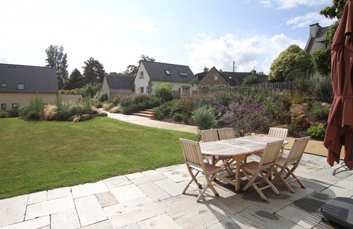 Penvenan House | Port-blanc, 5 min from the beaches, new gite 9 pl in charming garden 25 ares