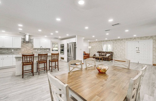 Port Charlotte House | Port Charlotte Retreat w/Lanai + Private Pool!