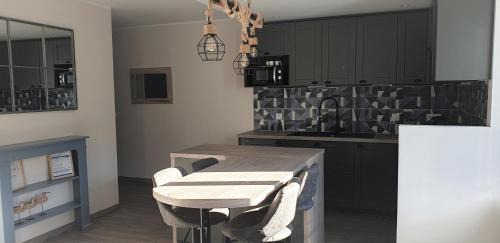 Cancale Apartment | Port de La Houle - Beau 2 pièces classé 3 étoiles avec stationnement