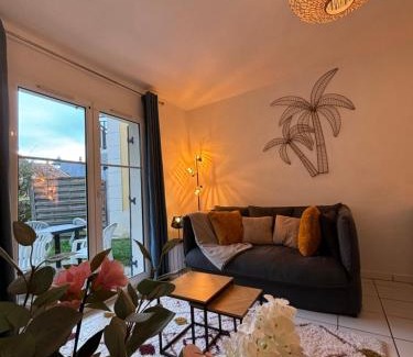 Port Guillaume Apartment | Port-Guillaume, résidence de vacances avec mer & piscine
