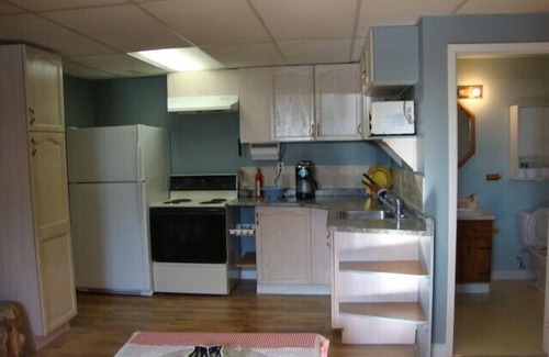 Port Hope House | Port Hope Six Bedroom Furnished Home - Ontario, Canada