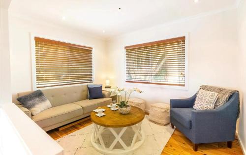 Nelson Bay House | Port Stephens Home walk to the Beach and Town Centre