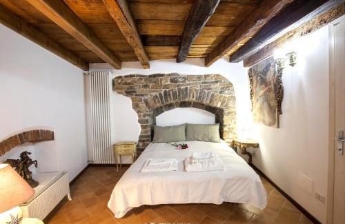 Citta Alta Apartment | Porta Dipinta House Bergamo Alta