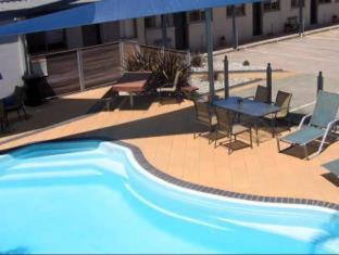 Portarlington Hotel | Portarlington Beach Motel