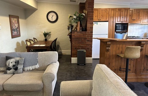 Albury Apartment | Porters Cottage Garden