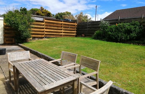 Porthtowan House | Porthtowan sea-view family holiday home
